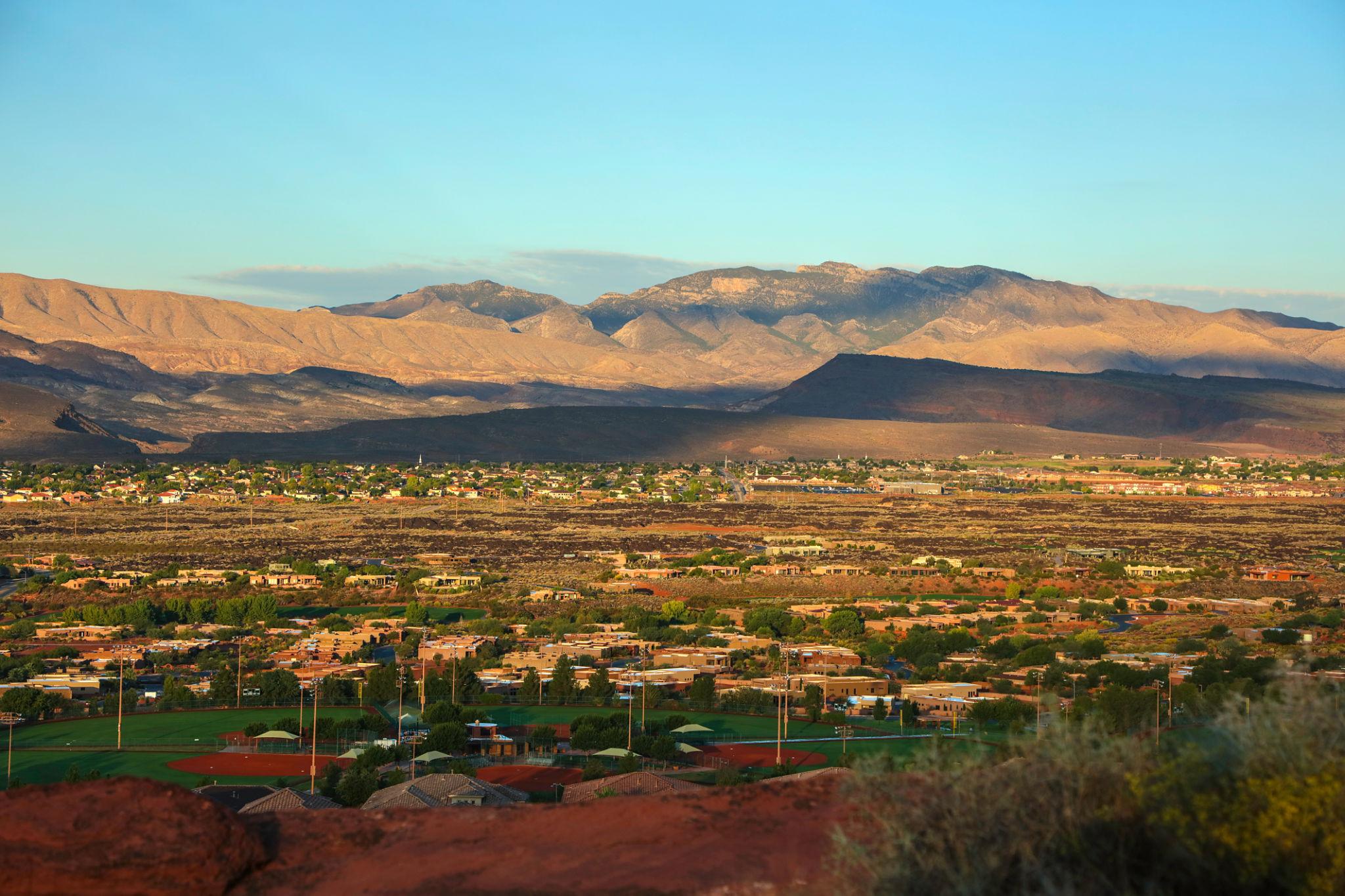 Southern Utah red cliffs
